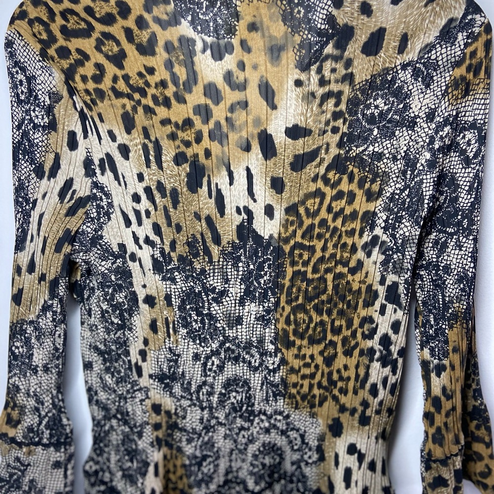 Tan and Black 3/4 Sleeve Buttoned Blouse with Notched Collar - Picture 9 of 9